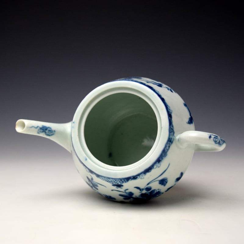 Worcester Mansfield Pattern Angular Teapot and Cover c1756-58 (7)