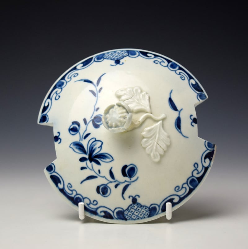 Worcester Mansfield Pattern Butter Tub Cover and Stand C1760-80 (8)