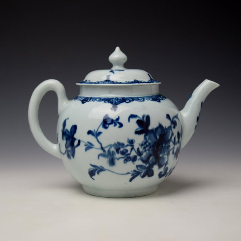 Worcester Mansfield Pattern Teapot and Cover c1756-58 (4)