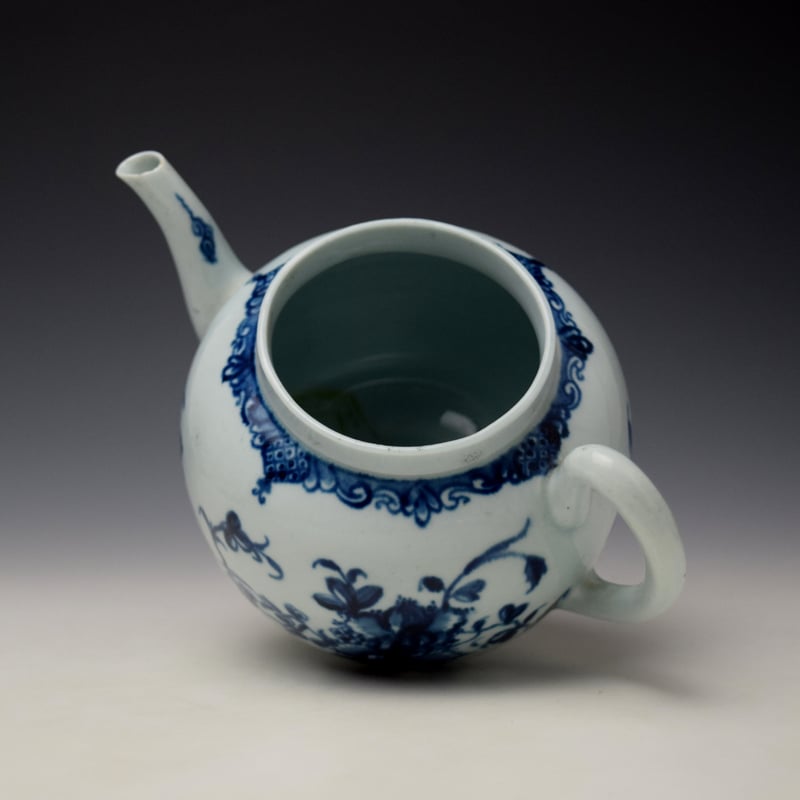 Worcester Mansfield Pattern Teapot and Cover c1756-58 (7)