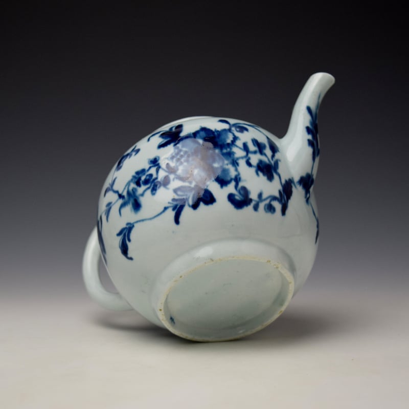 Worcester Mansfield Pattern Teapot and Cover c1756-58 (8)