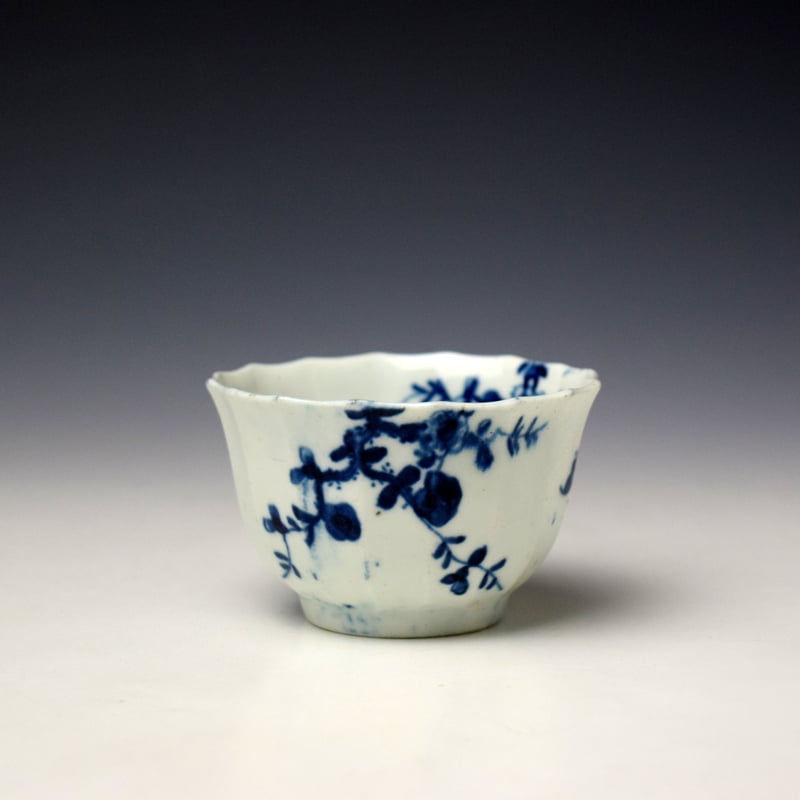 Worcester Prunus Root Pattern Fluted Teabowl and Saucer c1756-60 (4)