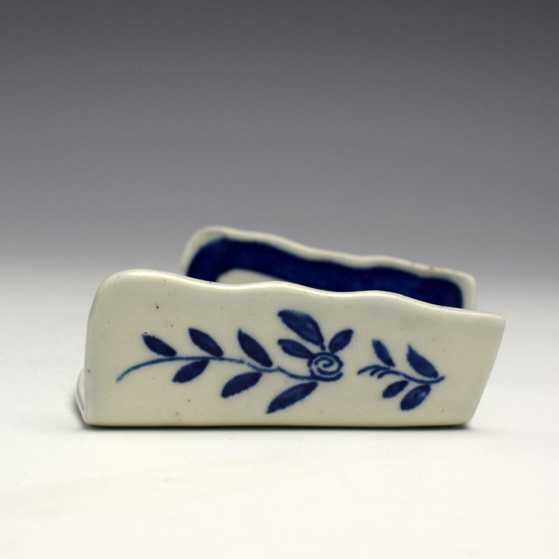 Worcester Royal Lilly Pattern Asparagus Server c1780 (4)