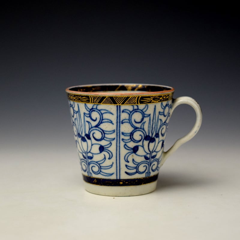 Royal Lily Pattern Bucket Shaped Coffee Can c1780-85