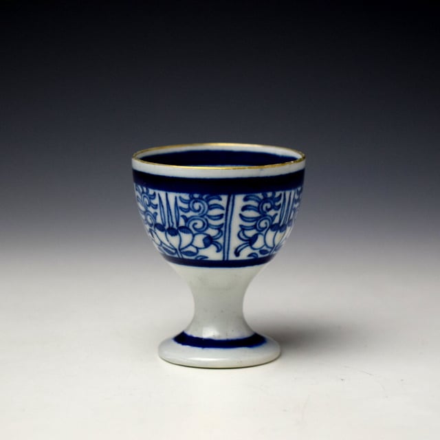 Rare Royal Lily Pattern Egg Cup c1775-90