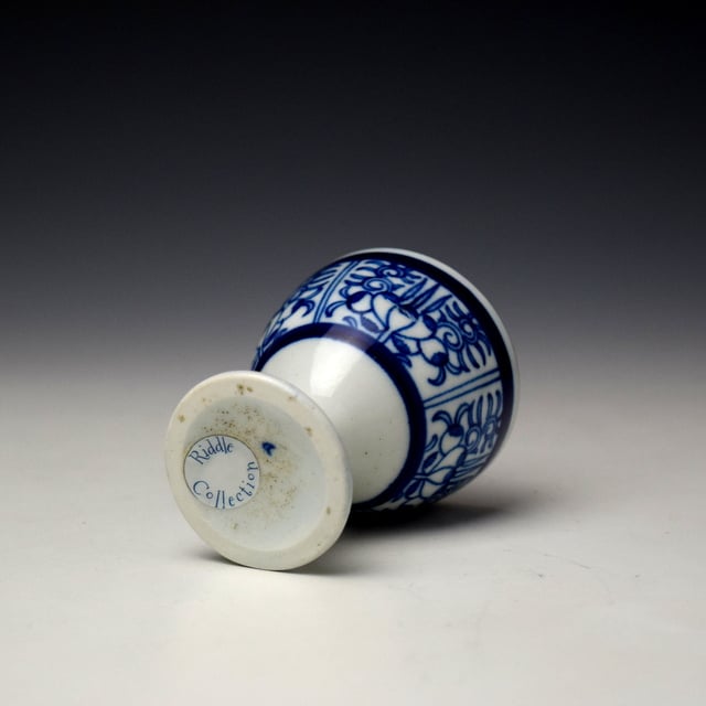 Worcester Royal Lily Pattern Egg Cup c1775-90 (3)