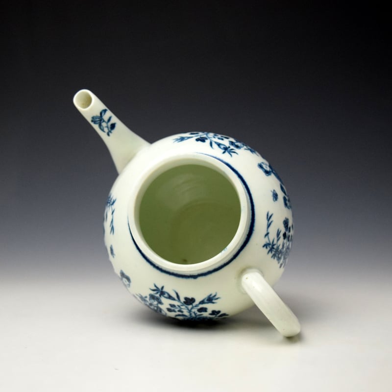 Worcester The Three Ladies Pattern Teapot and Cover c1770-80 (7)