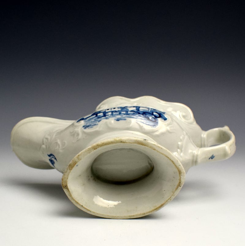 Worcester Triangular Platform Pattern Sauceboat c1754 (4)