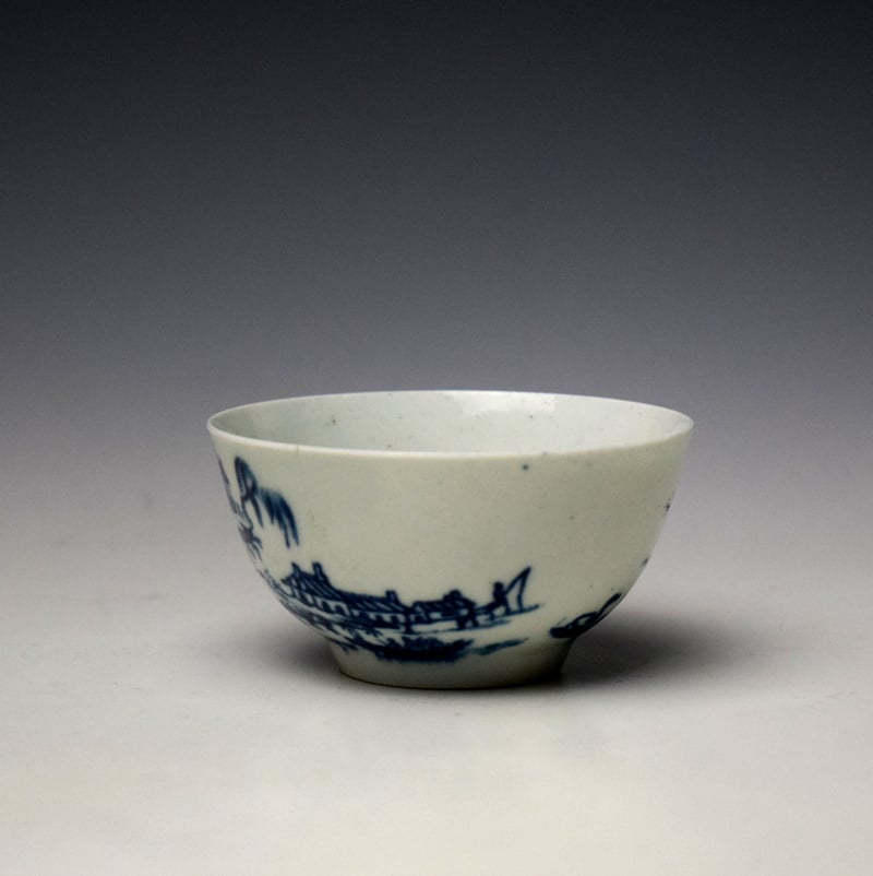 Worcester Two Swan Precipice Pattern Teabowl and Saucer c1757-60 (4)