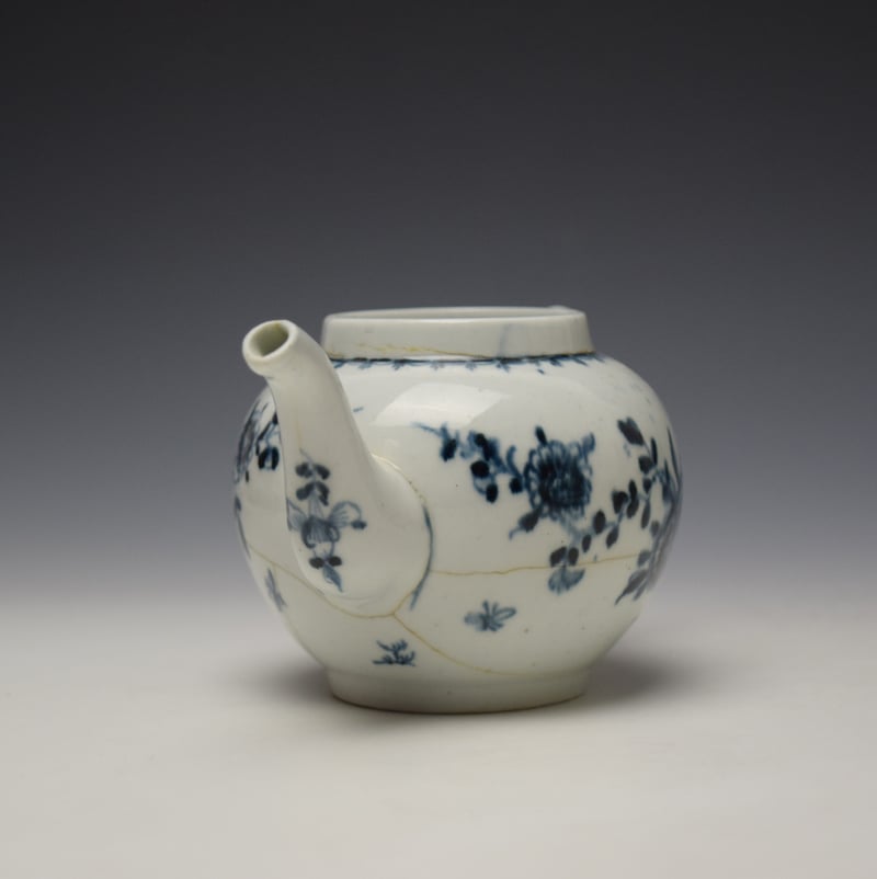 Lowestoft Angled Rock Pattern Small Sized Teapot c1765-70 (4)