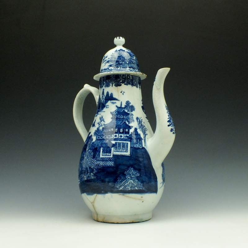 Lowestoft Dark Landscape Pattern Coffee Pot and Cover c1785-95 (4)
