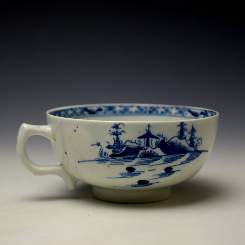Lowestoft House and Mountain Pattern Breakfast Sized Teacup c1785-90 (5)