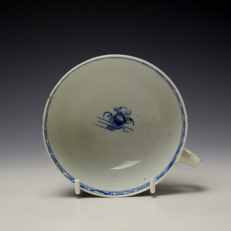 Lowestoft House and Mountain Pattern Breakfast Sized Teacup c1785-90 (7)