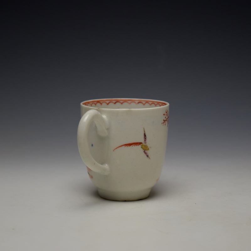 Lowestoft Mandarin Mother and Child With Precious Objects Pattern Coffee Cup c1780-85 (4)