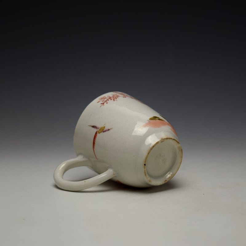 Lowestoft Mandarin Mother and Child With Precious Objects Pattern Coffee Cup c1780-85 (7)