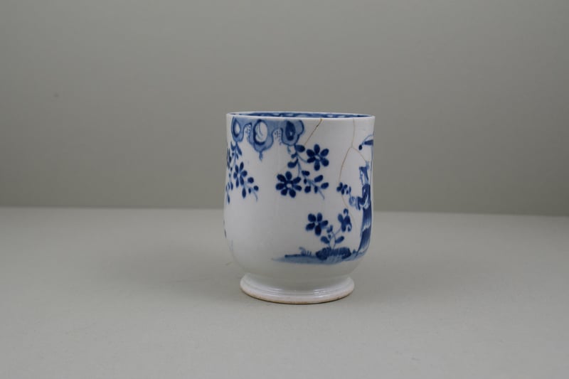 Lowestoft Porcelain Lady and Parasol Pattern Mug, C1762-65 (3)