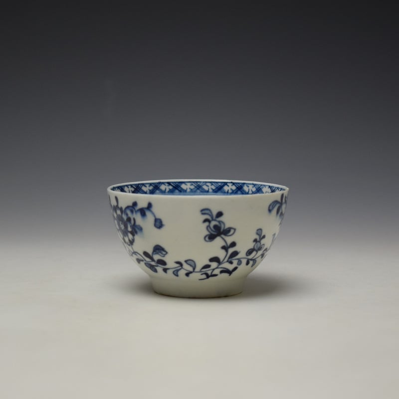 Lowestoft Rare Floral Pattern Teabowl and Saucer c1765-70 (6)