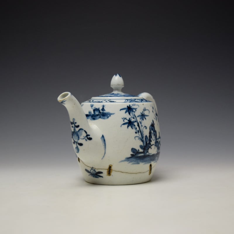 Lowestoft Very Rare Zig Zag Fence and Peony Pattern Barrel Shape Teapot and Cover c1762-65 (2)