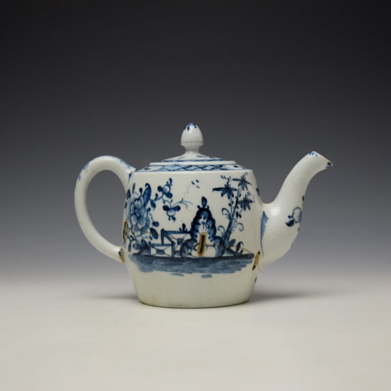 Lowestoft Very Rare Zig Zag Fence and Peony Pattern Barrel Shape Teapot and Cover c1762-65 (5)