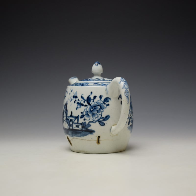 Lowestoft Very Rare Zig Zag Fence and Peony Pattern Barrel Shape Teapot and Cover c1762-65 (7)