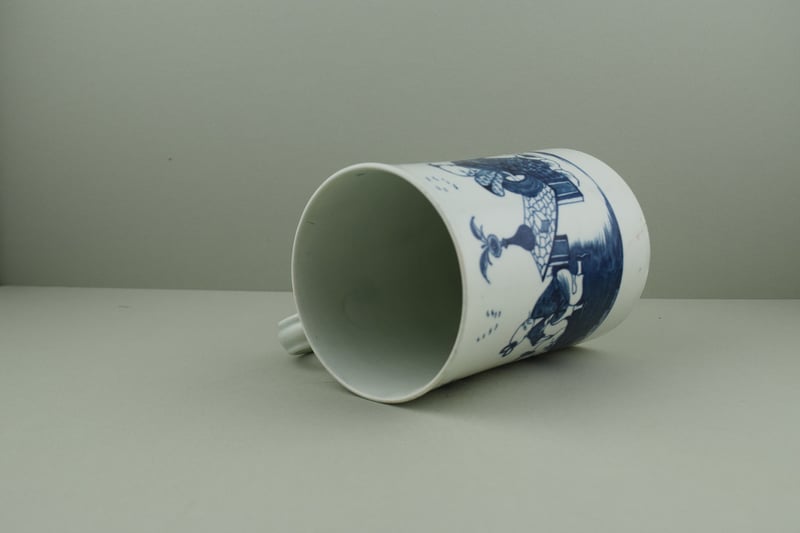 worcester-dr-wall-porcelain-gardener-pattern-mug-i