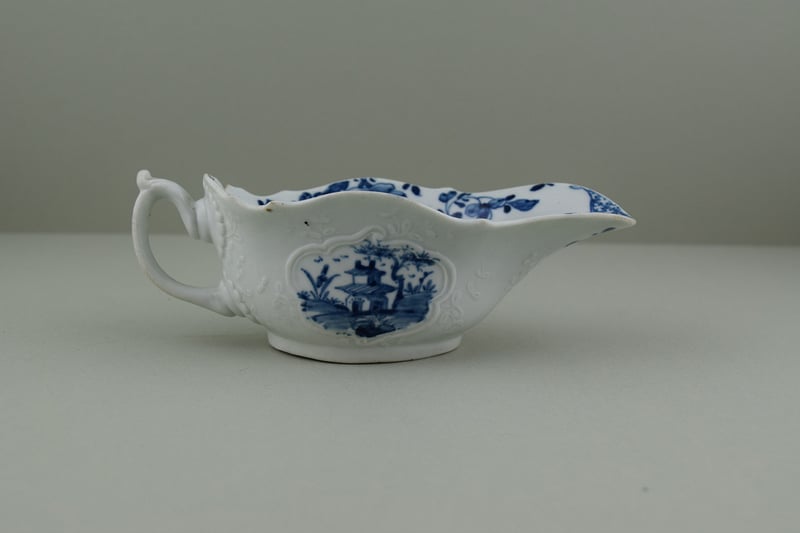 Worcester Porcelain Dr Wall Period The Boatman Pattern Low footed Sauceboat, C1755. 5
