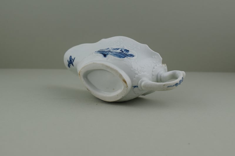 Worcester Porcelain Dr Wall Period The Boatman Pattern Low footed Sauceboat, C1755. 9