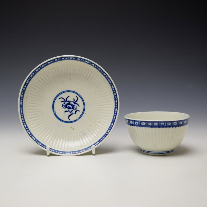 Dark Sprig Centre Pattern Teabowl and Saucer c1770-75