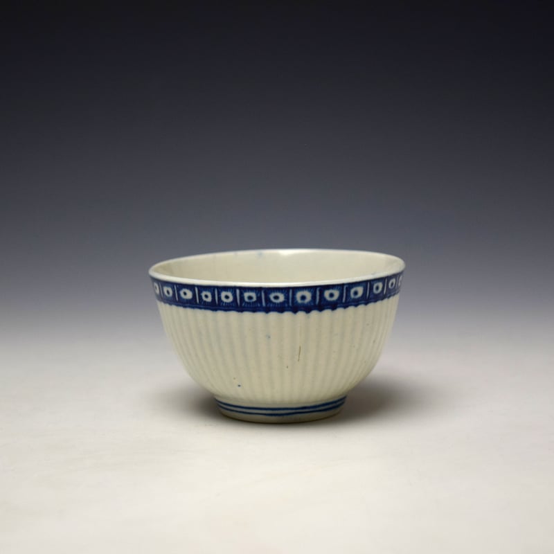 Worcester Dark Sprig Centre Pattern Teabowl and Saucer c1770-75 (2)