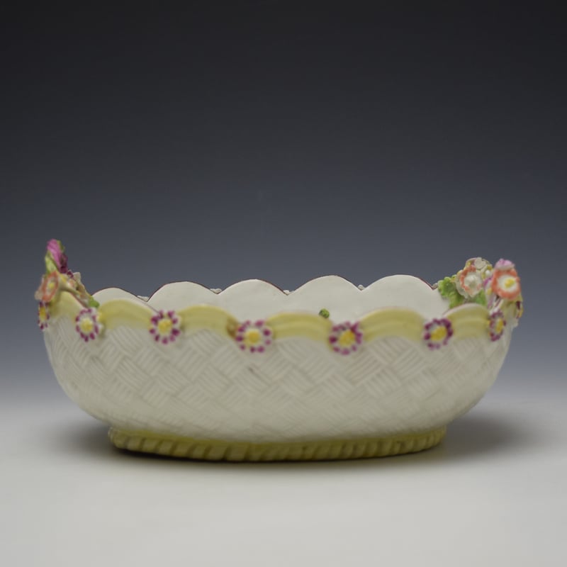 Derby hand painted polychrome birds pattern chestnut basket c1765 (5)