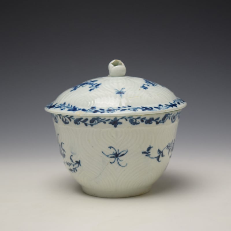 Worcester Feather Mould Floral Pattern Sucrier and Cover c1755-60 (2)