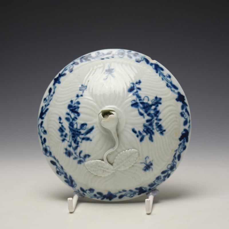 Worcester Feather Mould Floral Pattern Sucrier and Cover c1755-60 (7)