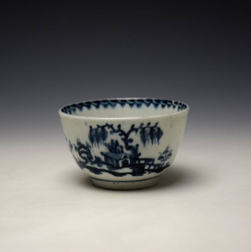 Lowestoft House Willow Fence Pattern Teabowl and Saucer c1762-65 (2)