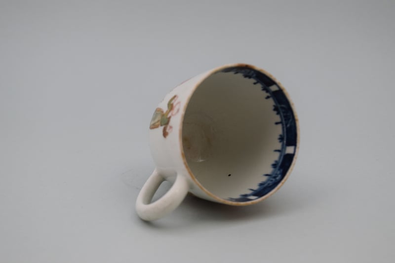 Lowestoft Porcelain Mandarin Nosy Neighbour Pattern Coffee Cup, C1768-70 (9)