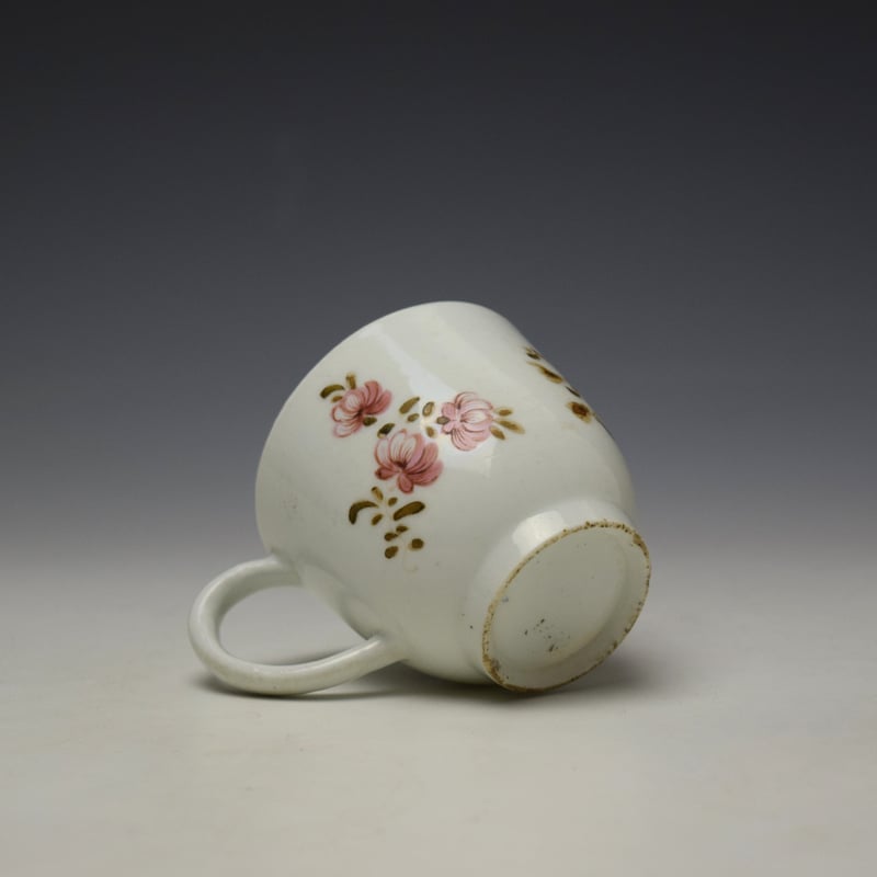 Lowestoft Early Tulip Painter Coffee Cup c1768-72 (7)