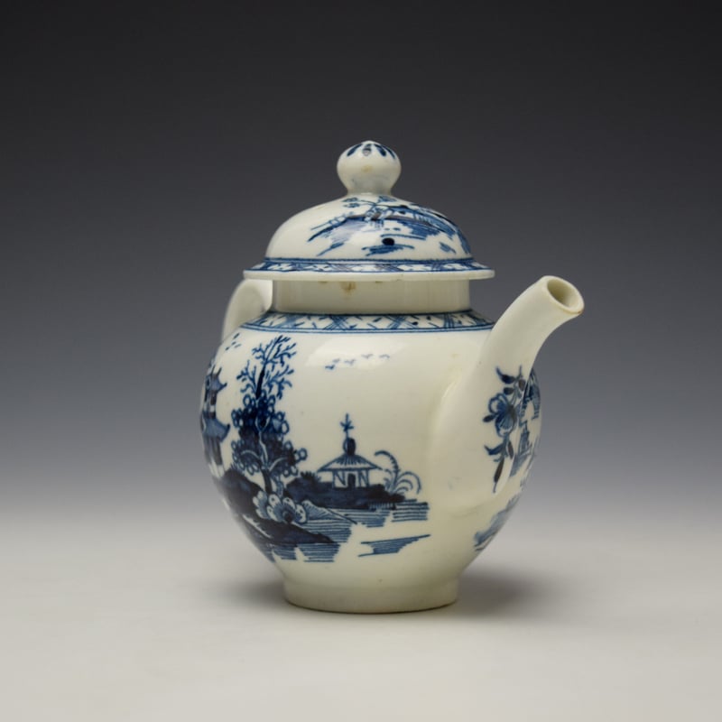 Lowestoft Pagoda and Zig Zag Fence Pattern Miniature Teapot and Cover c1775-85 (4)