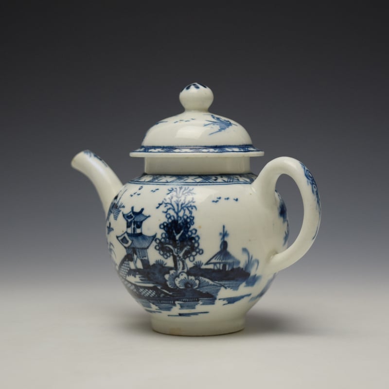 Lowestoft Pagoda and Zig Zag Fence Pattern Miniature Teapot and Cover c1775-85 (7)