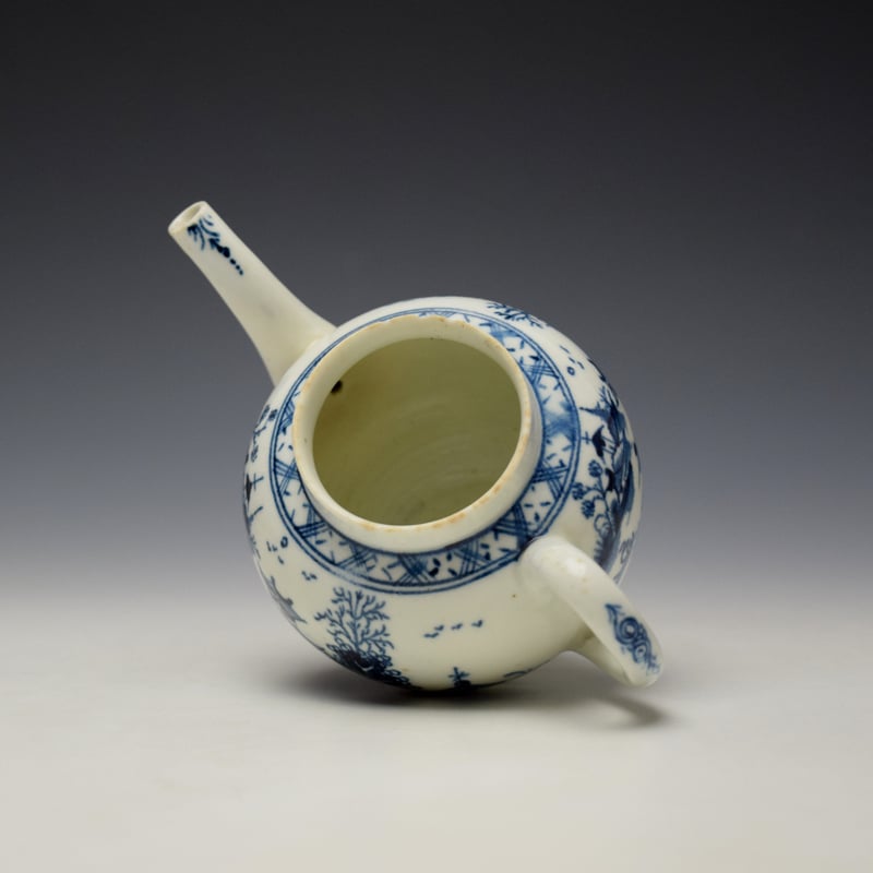 Lowestoft Pagoda and Zig Zag Fence Pattern Miniature Teapot and Cover c1775-85 (8)
