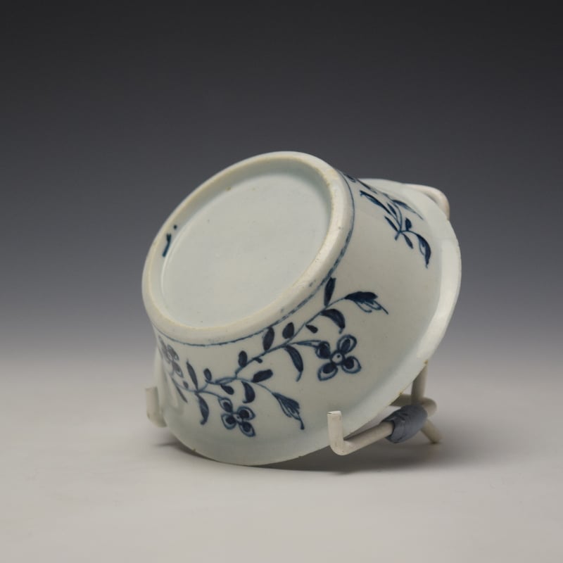 Lowestoft Floral and Moth Pattern Patty Pan c1765-75 (2)