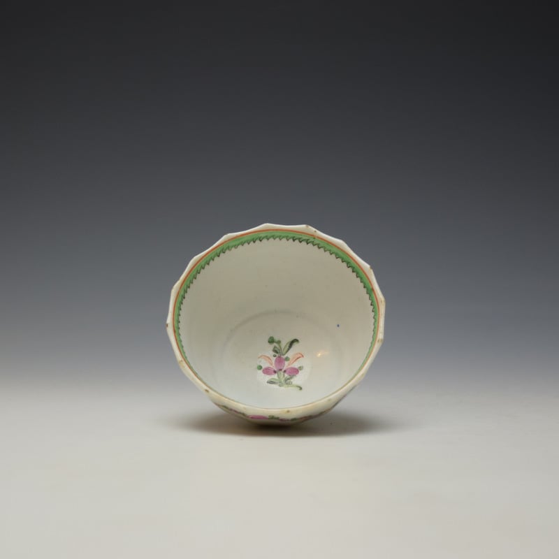 Lowestoft Floral Garland Pattern Fluted Teabowl and Saucer c1790-95 (5)
