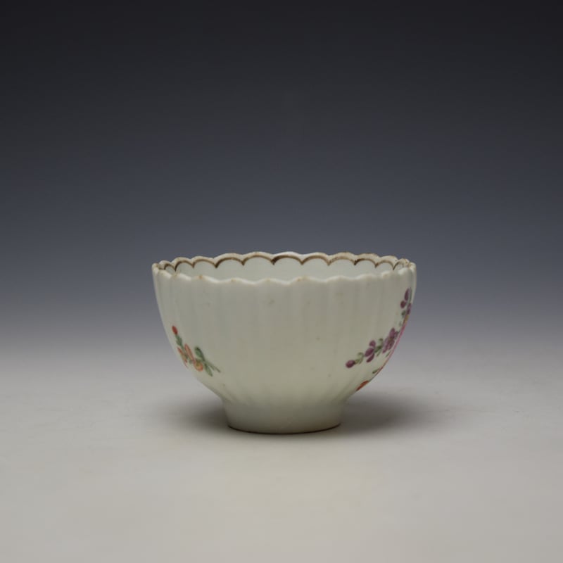 Lowestoft fluted floral teabowl and saucer c1785-90 (3)