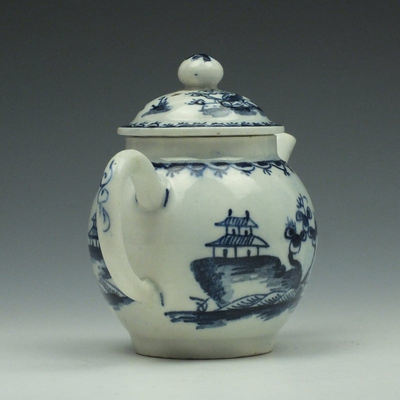 Lowestoft Porcelain Garden Pattern Toy Teapot and Cover c1765 (5)