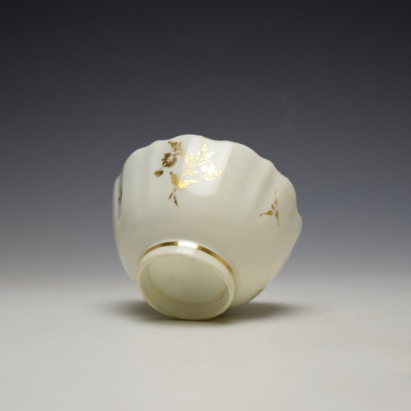 Caughley Gilded Floral Pattern Fluted Teabowl c1785-95 (8)