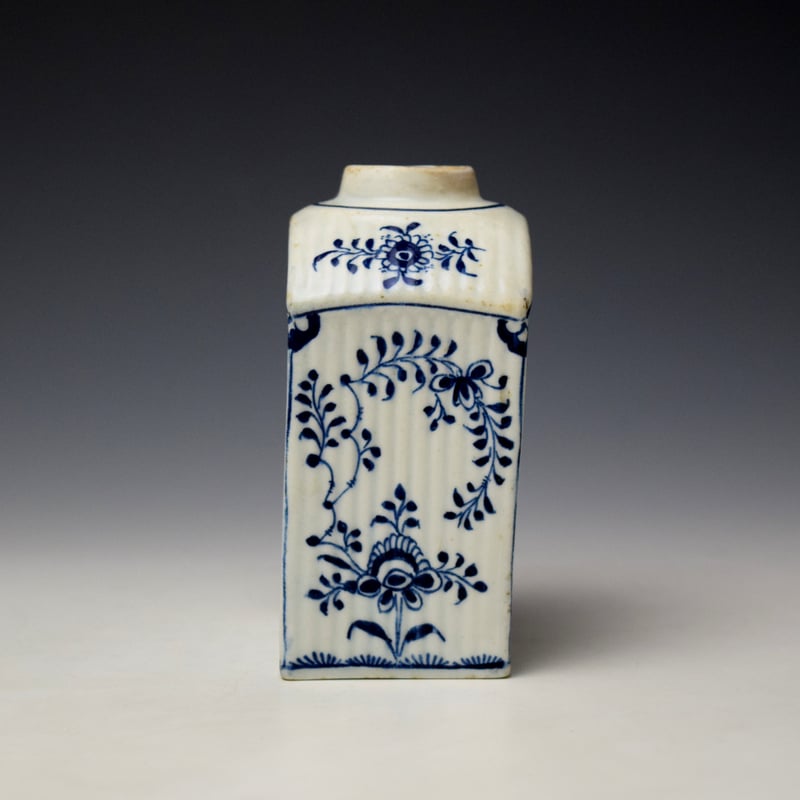 Lowestoft Imortelle Pattern Tea Canister c1770-75 (2)