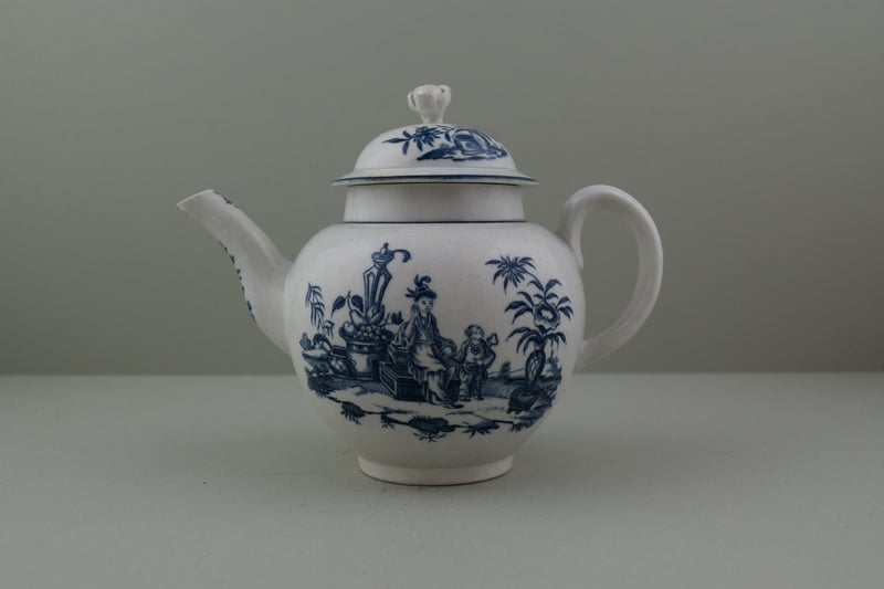 La Terre Pattern Teapot and Cover, C1775-85. (rare)