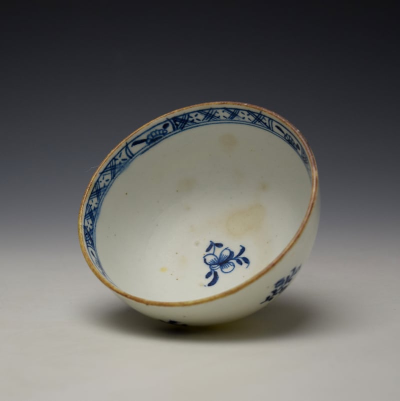 Lowestoft Large Floral Sprays Pattern Breakfast Sized Teabowl c1780-85 (5)