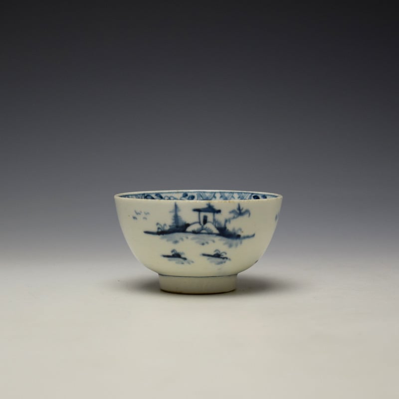 Lowestoft Long Bridge and House Pattern Teabowl c1770-80 (3)