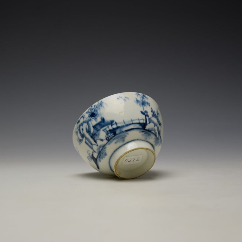 Lowestoft Long Bridge and House Pattern Teabowl c1770-80 (6)