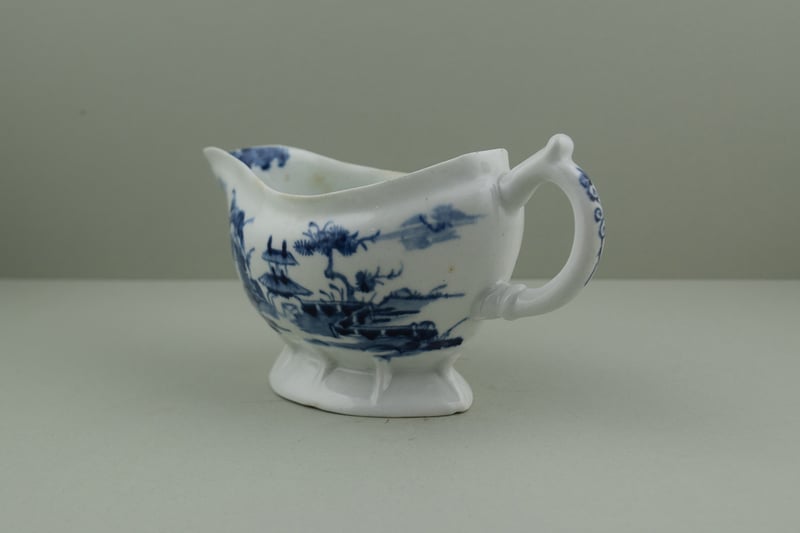 longton-hall-porcelain-pagoda-and-zig-zag-fence-pattern-sauceboat-c1753-5-h