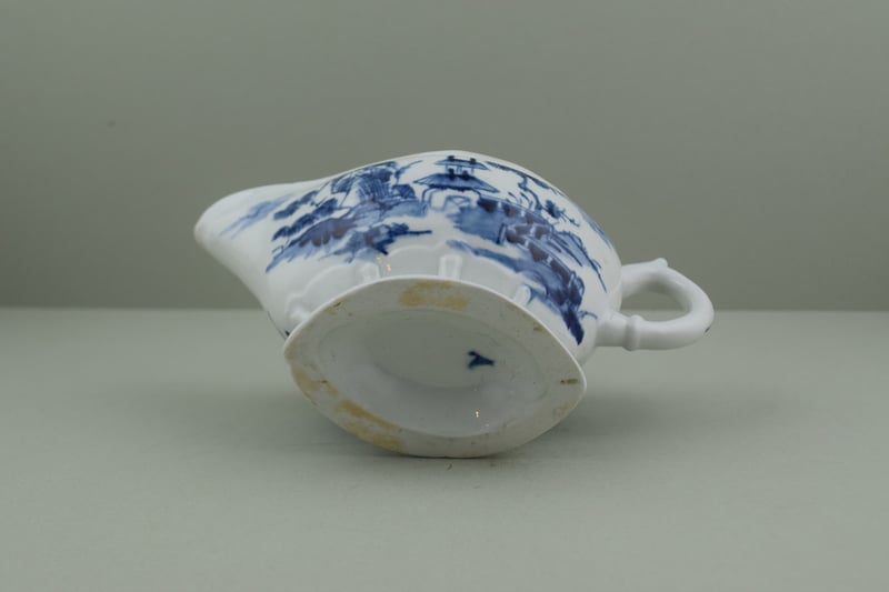 longton-hall-porcelain-pagoda-and-zig-zag-fence-pattern-sauceboat-c1753-5-i